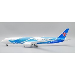1/200 CHINA SOUTHERN AIRLINES BOEING 787-9 DREAMLINER WINGS OF DREAM REG: B-1242 WITH STAND LIMITED TO 60PCS