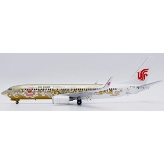 1/200 AIR CHINA BOEING 737-800 GOLD PEONY REG: B-5390 FLAPS DOWN WITH STAND