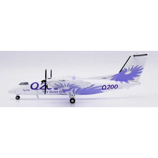 1/200 HOUSE COLOUR DE HAVILLAND CANADA DASH 8-Q200 THE QUIET ONE REG: C-FBCS WITH STAND