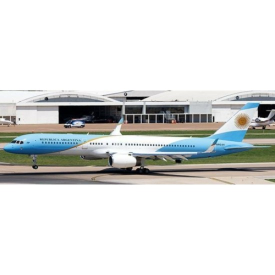 1/200 ARGENTINA AIR FORCE BOEING 757-200 REG: ARG-01 WITH ST LH2446