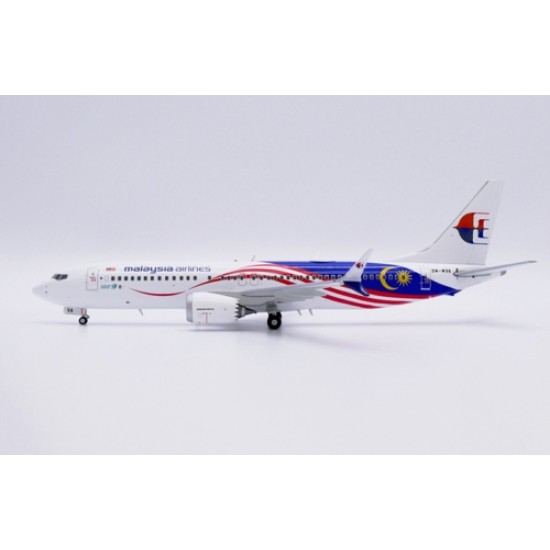 1/200 MALAYSIA AIRLINES BOEING 737 MAX 8 REG: 9M-MVA WITH STAND LH2454