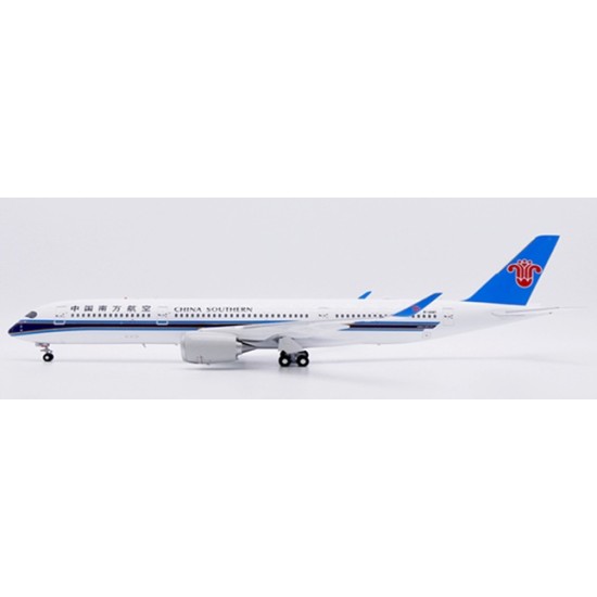 1/200 CHINA SOUTHERN AIRLINES AIRBUS A350-900XWB REG: B-308T WITH STAND LIMITED TO 84PCS 1/200 CHINA SOUTHERN AIRLINES AIRBUS A350-900XWB REG: B-308T WITH STAND LIMITED TO 84PCS
