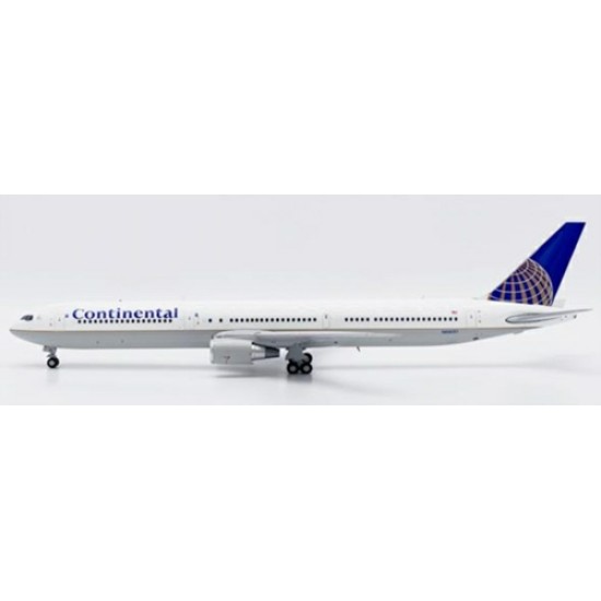 1/200 CONTINENTAL AIRLINES BOEING 767-400ER SKYTEAM LOGO REG: N66051 WITH STAND NEW TOOLING 1/200 CONTINENTAL AIRLINES BOEING 767-400ER SKYTEAM LOGO REG: N66051 WITH STAND NEW TOOLING