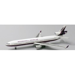 1/400 HOUSE COLOR MCDONNELL DOUGLAS MD-11 REG: N211MD WITH A