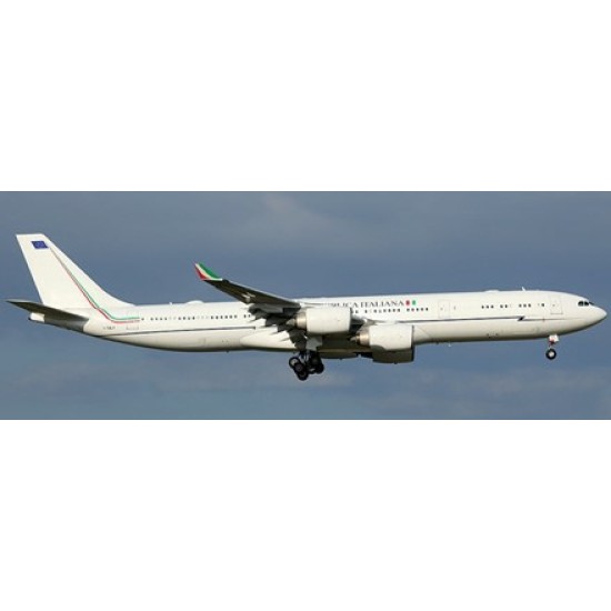 1/400 ITALY AIR FORCE A340-500 REG: I-TALY LH4306