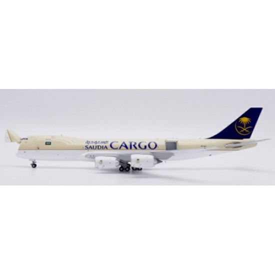 1/400 SAUDIA CARGO BOEING 747-8F INTERACTIVE SERIES REG: HZ-A13 WITH ANTENNA