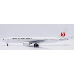 1/200 JAPAN AIRLINES BOEING 777-200ER REG: JA703J FLAPS DOWN WITH STAND