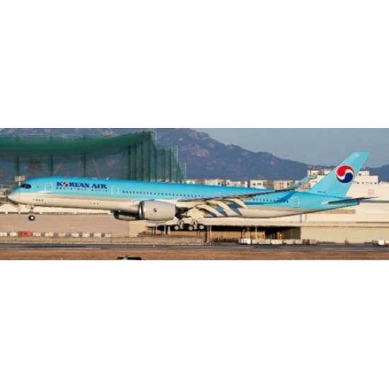 1/200 KOREAN AIR AIRBUS A350-900XWB REG: HL8598 WITH STAND