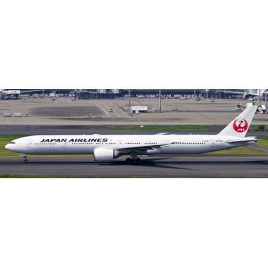 1/200 JAPAN AIRLINES BOEING 777-300ER LAST FLIGHT REG: JA731J WITH STAND