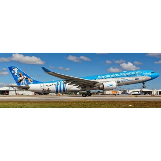 1/400 AEROLINEAS ARGENTINAS AIRBUS A330-200 ARGENTINA FOOT