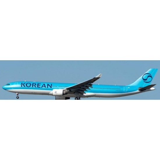 1/400 KOREAN AIR AIRBUS A330-300 NC REG: HL8025 WITH ANTENNA 1/400 KOREAN AIR AIRBUS A330-300 NC REG: HL8025 WITH ANTENNA
