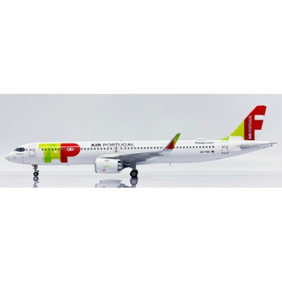 1/200 TAP AIR PORTUGAL AIRBUS A321NEO REG: CS-TXE WITH STAND