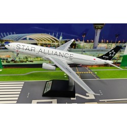 1/200 B-6101 AIR CHINA AIRBUS A330-343 STAR ALLIANCE 1/200 B-6101 AIR CHINA AIRBUS A330-343 STAR ALLIANCE