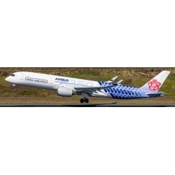 1/200 B-18918 CHINA AIRLINES AIRBUS A350-941 CARBON FIBRE LIVERY 1/200 B-18918 CHINA AIRLINES AIRBUS A350-941 CARBON FIBRE LIVERY