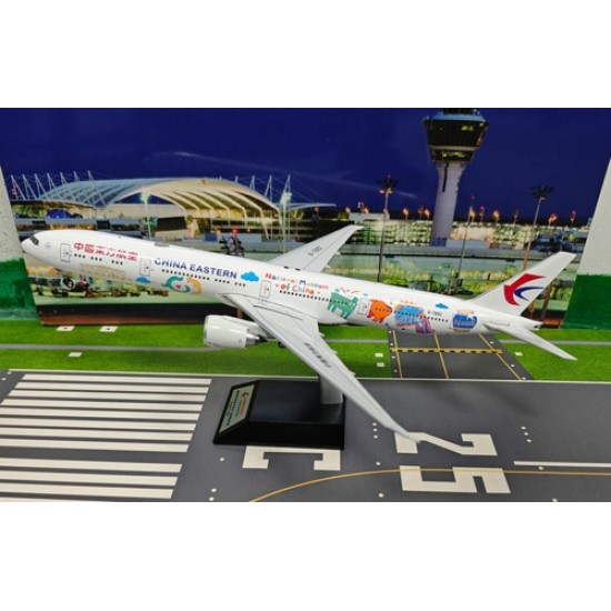 1/200 CHINA EASTERN AIRLINES BOEING 777-39PER B-7882