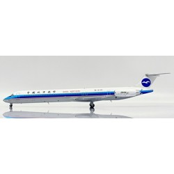 1/200 CHINA NORTHERN AIRLINES MCDONNELL DOUGLAS MD-82 REG: B-2121 WITH STAND LIMITED TO 66PCS