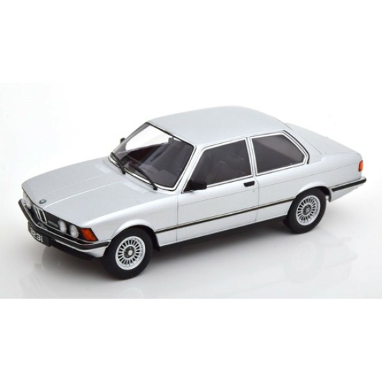 KKDC180653 - 1/18 BMW 323I E21 1978 SILVER