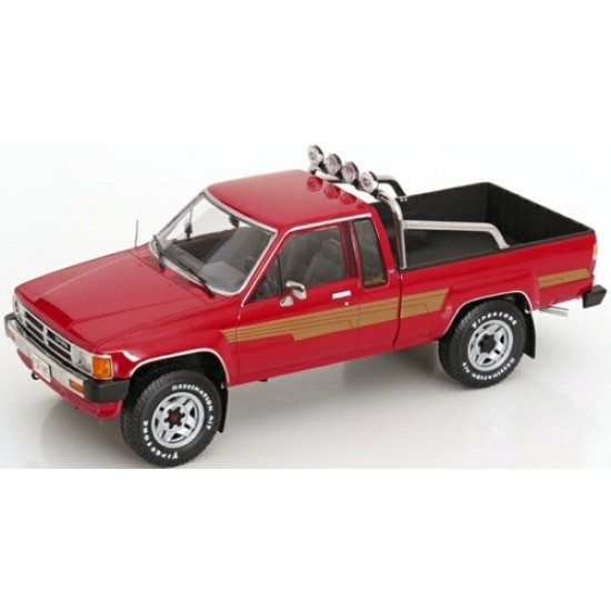 KKDC181562 - 1/18 TOYOTA TRUCK XTRA CAB 4X4 HILUX 1985 RED