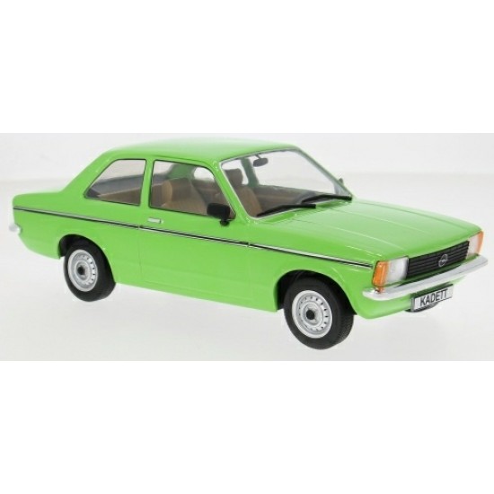 MCG181012 - 1/18 OPEL KADETT C2 GREEN 1977 MCG181012 - 1/18 OPEL KADETT C2 GREEN 1977
