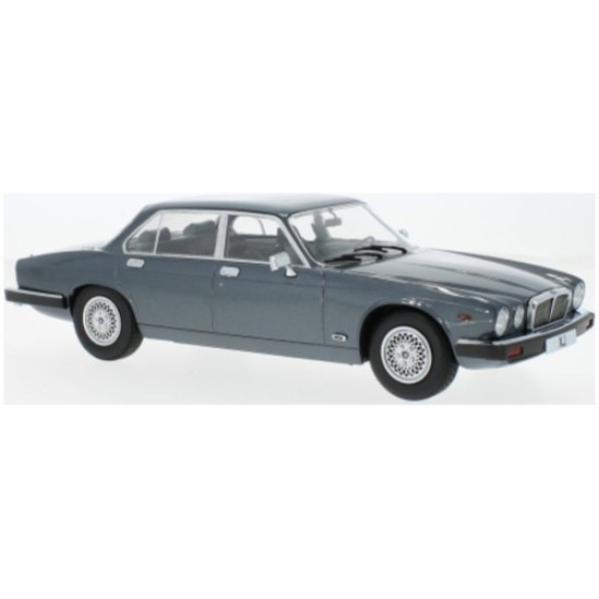 MCG18177 - 1/18 JAGUAR XJ SERIES III DARK GREY METALLIC 1979