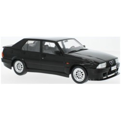 MCG18429 - 1/18 ALFA ROMEO 75 TURBO EVOLUZIONE BLACK 1987