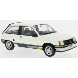 MCG18432 - 1/18 OPEL CORSA A SPRINT - WHITE 1983 LHD