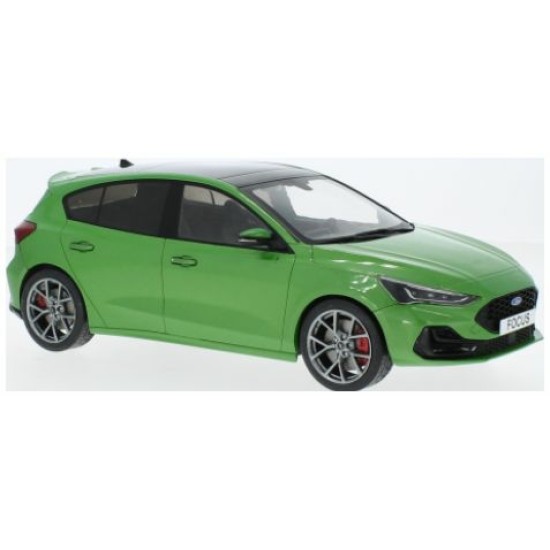 MCG18452 - 1/18 FORD FOCUS ST METALLIC GREEN 2022