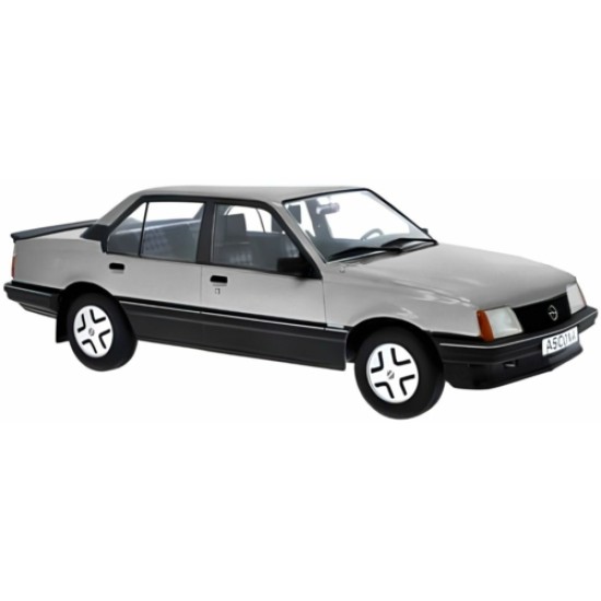 MCG18460 - 1/18 OPEL ASCONA C SR 1981 SILVER