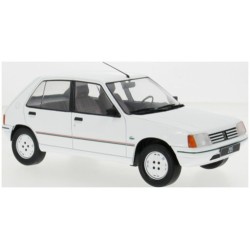 MCG18493 - 1/18 PEUGEOT 205 1984 WHITE MCG18493 - 1/18 PEUGEOT 205 1984 WHITE