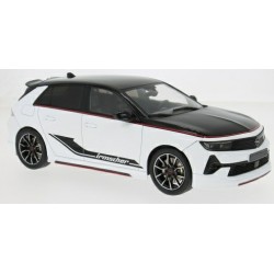 MCG18510 - 1/18  OPEL ASTRA L WHITE 2023