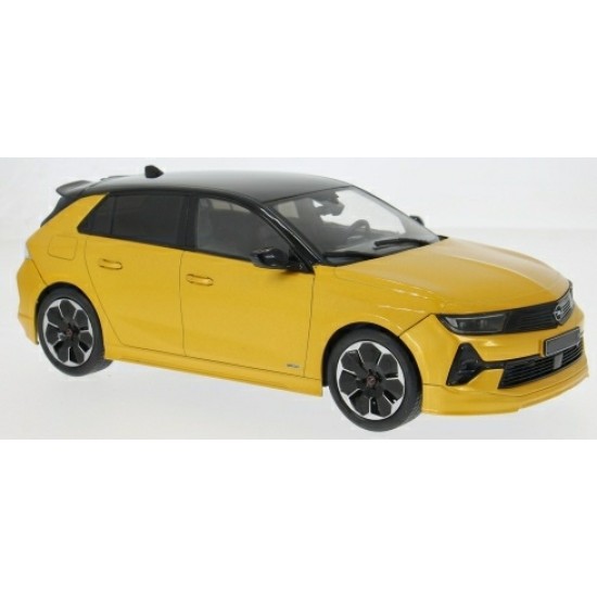 MCG18512 - 1/18 OPEL ASTRA L YELLOW 2023 MCG18512 - 1/18 OPEL ASTRA L YELLOW 2023