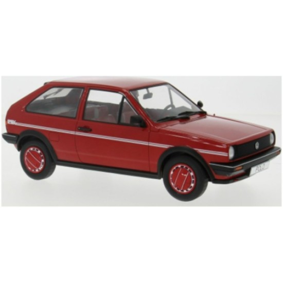 MCG18523 - 1/18 VW POLO II COUPE FOX RED 1985