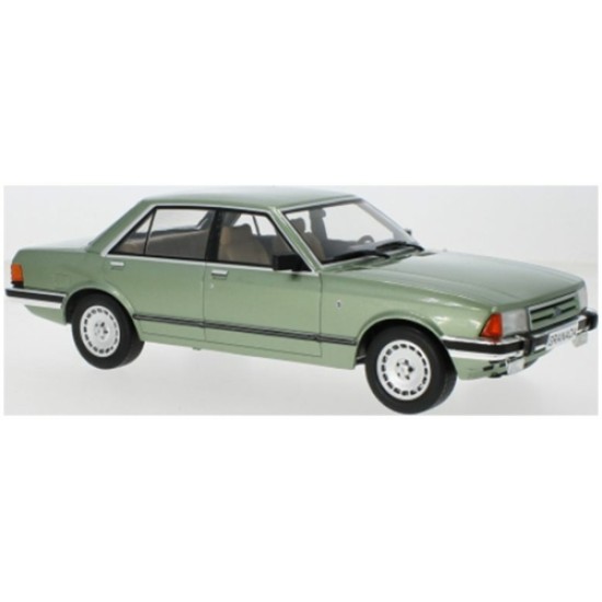 MCG18535 - 1/18 FORD GRANADA MK II 2.8 GHIA GREEN 1982 LHD