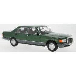 MCG18549 - 1/18 MERCEDES S CLASS (W126) - DK. GREEN 1979 MCG18549 - 1/18 MERCEDES S CLASS (W126) - DK. GREEN 1979
