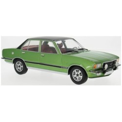 MCG18565 - 1/18 OPEL COMMODORE B GREEN 1972