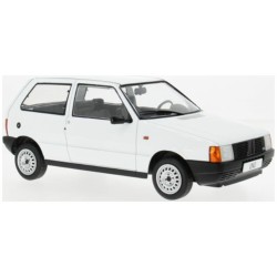 MCG18584 - 1/18 FIAT UNO WHITE 1984