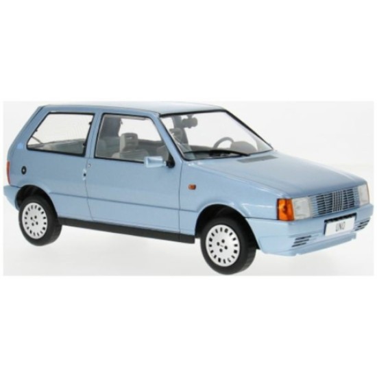 MCG18585 - 1/18 FIAT UNO ELBA BLUE 1984