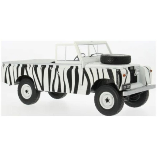 MCG18653R - 1/18 LAND ROVER SERIES II 109 WHITE/BLACK 1959