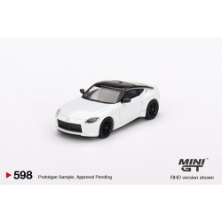 1/64 NISSAN FAIRLADY Z VERSION ST 2023 EVEREST WHITE (RHD) MGT00598-R