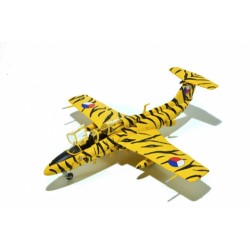 1/72 L-29 DELFIN NO.2853 TIGER, 11TH FIGHTER AIR REGIMENT 1/72 L-29 DELFIN NO.2853 TIGER, 11TH FIGHTER AIR REGIMENT