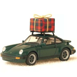 NV750070 - 1/43 PORSCHE 911 TURBO 1978 - GREEN WITH CHRISTMAS PRESENT