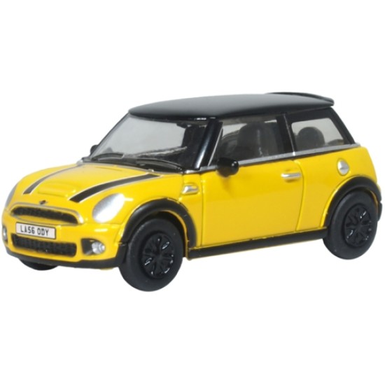 1/76 NEW MINI YELLOW 76NMN008