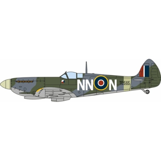 1/72 1945 SPITFIRE IXE RAF NO.310 (CZECH) SQN. MANSTON