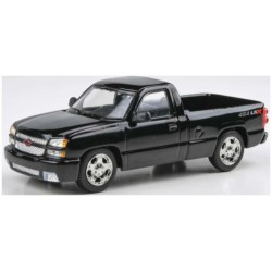 PAR55831 - 1/64 CHEVROLET SILVERADO SINGLE CAB ONYX BLACK 2006