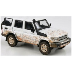 PAR66312 - 1/64 TOYOTA LAND CRUISER LC76 OFF ROAD EFFECT 2024 (RHD)