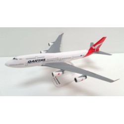 PPC 1/250 QANTAS B747-400 (PLASTIC SNAP-FIT MODEL) 220570