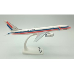 PPC 1/200 AIR HOLLAND B757-200 PLASTIC SNAP-FIT MODEL