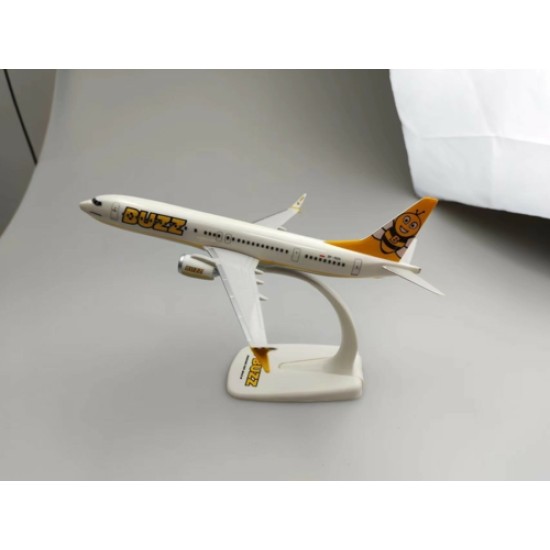 PPC 1/200 SCALE BUZZ B737 MAX 8 PLASTIC SNAP-FIT MODEL