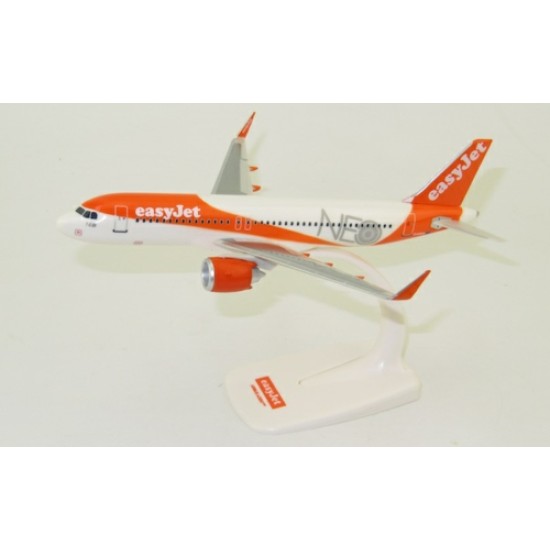 PPC 1/200 EASYJET A320 NEO PLASTIC SNAP-FIT MODEL