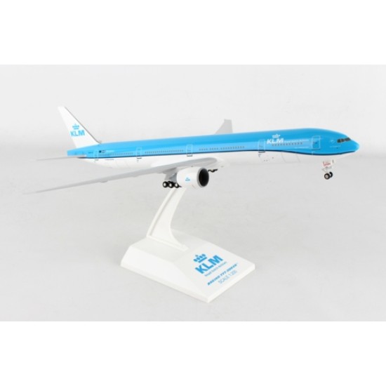 PPC 1/200 KLM B77-300ER STANDARD LIVERY PLASTIC SNAP-FIT MODEL